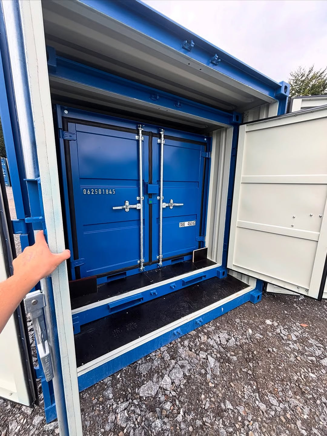 Double-Walled Secure Storage Container For Sale / Enhanced security with dual locking doors