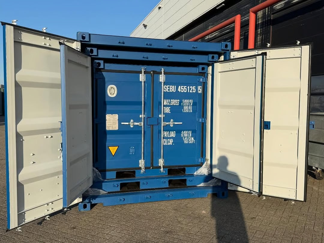 10ft Shipping Container / Compact storage & transport solution