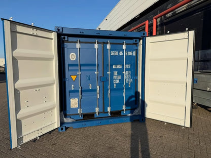 10ft Shipping Container / Compact storage & transport solution
