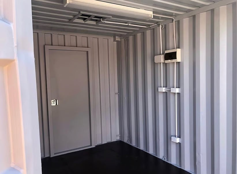10ft office Container / Secure and versatile storage solution