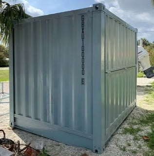10ft shipping containers / Compact outdoor storage solution