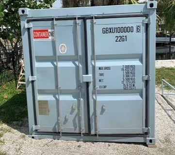 10ft shipping containers / Compact outdoor storage solution