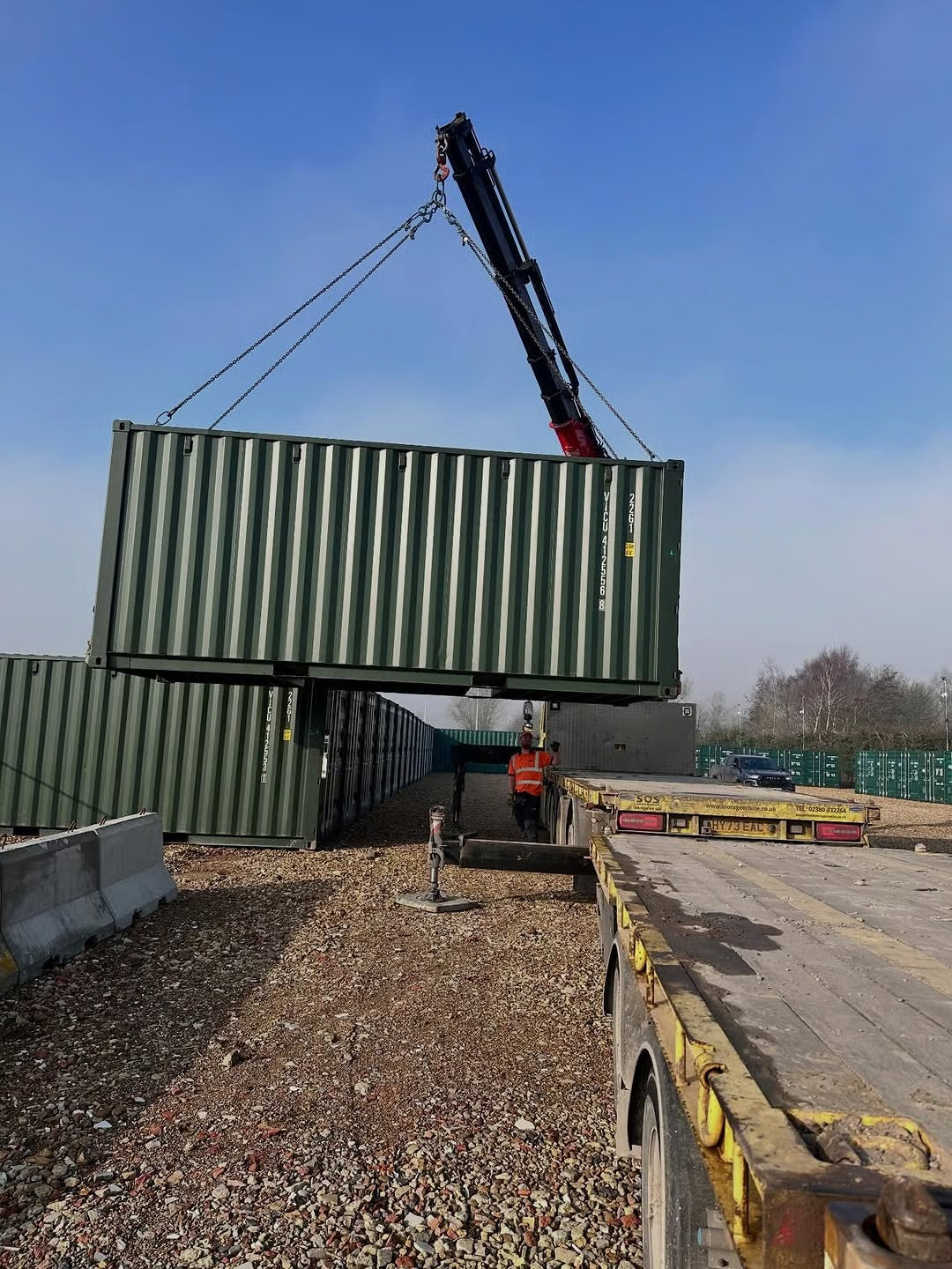 20ft Shipping Container / Durable Storage Solution