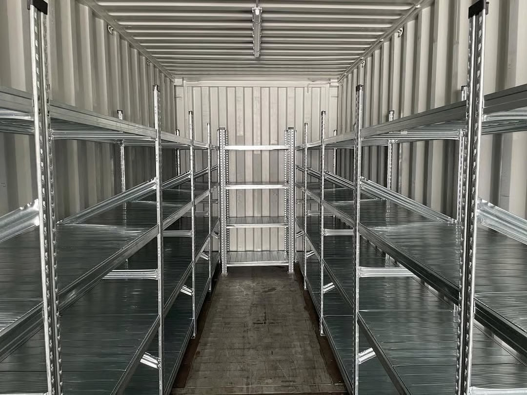 20ft Shipping Container / Durable Storage Solution