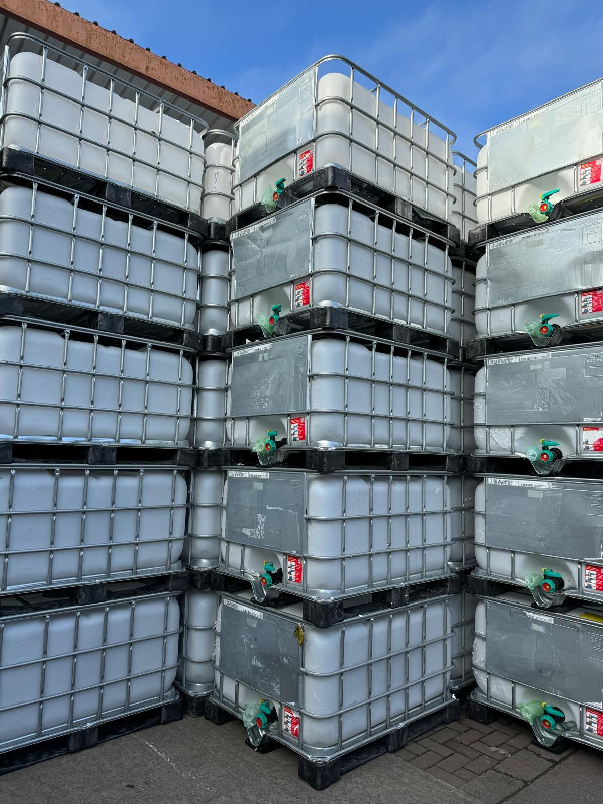 FOOD GRADE 500 Liter BRAND NEW IBC Tanks on Steel Pallets For Sale