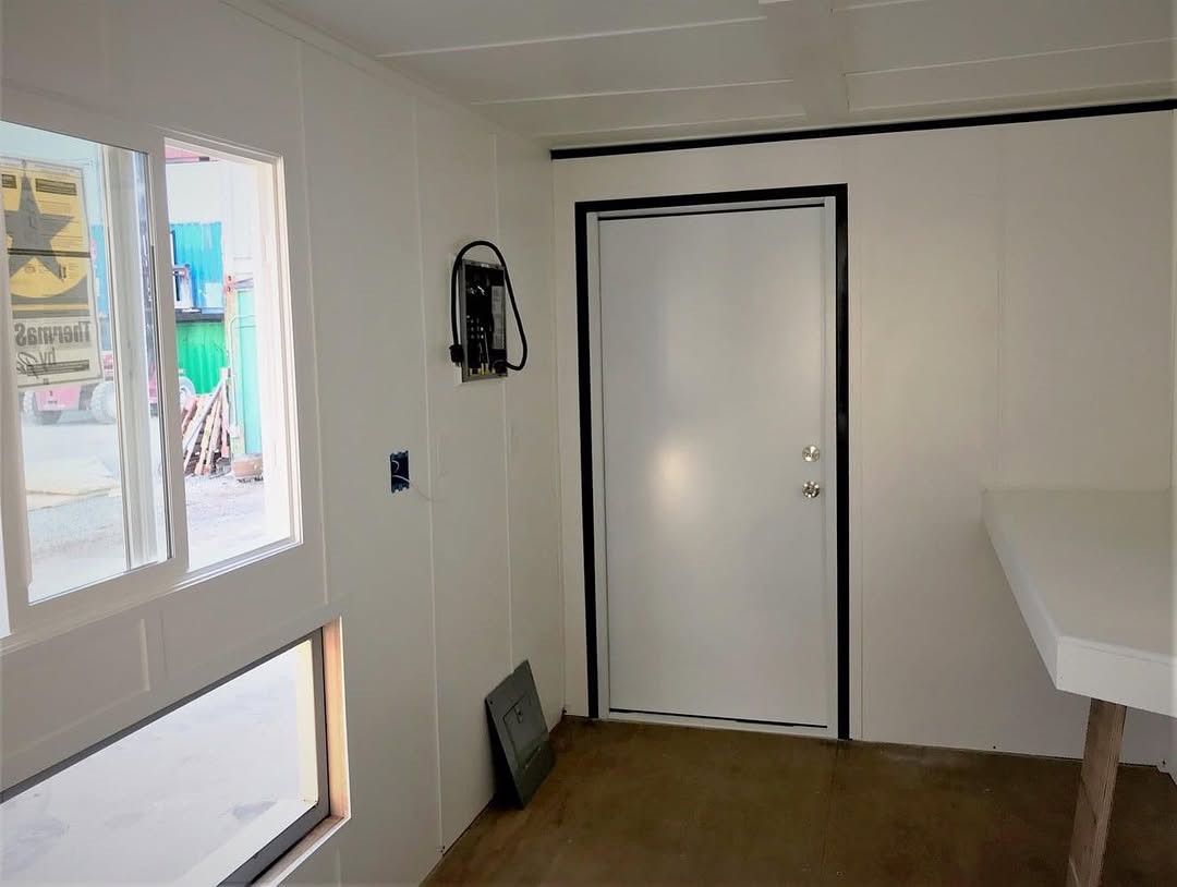 Portable Shipping Container Office Mobile workspace solution