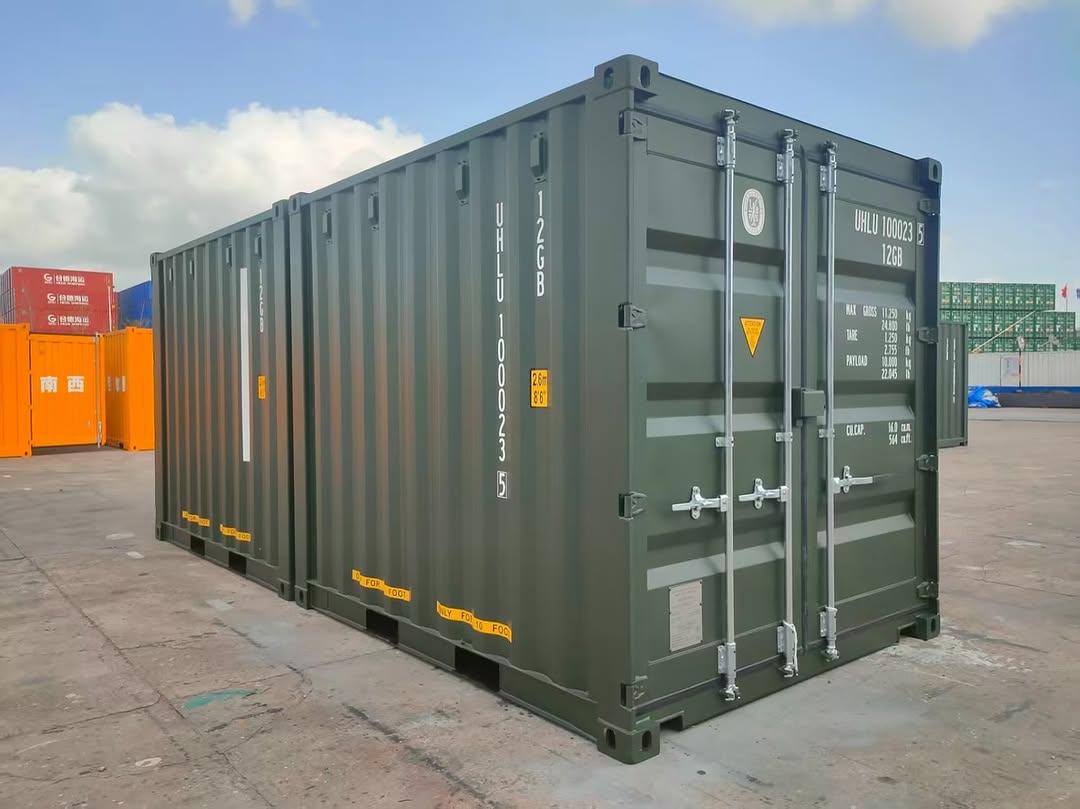 Steel Shipping Container / Heavy-duty 16ft Storage Unit