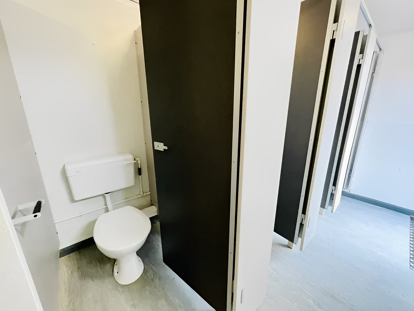 Toilet Block + Shower 24 x 9 Ft | 4 + 1 Toilet | Separate Shower Room